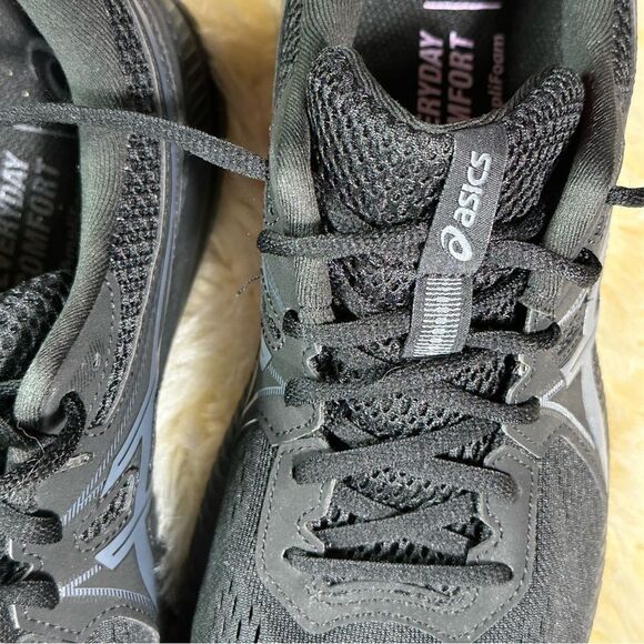 Asics Black and Gray Athletic Shoes Sleek Design - Picture 7 of 11